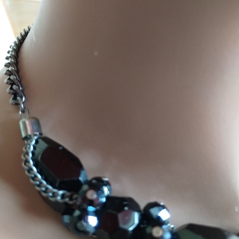 **Preowned Chunky Black Beaded Necklace on Silver Chain 🖤📿** - Picture 6 of 11